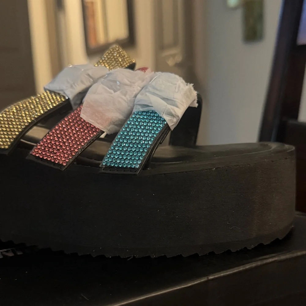 😎Cape Robbin Yellow, Coral & Teal Triple-Strap Platform Slide☀️BRAND NEW IN BOX